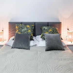 Charming In Calm And Area Apartament